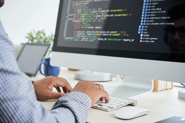 Dbanie o zdrowie na stanowisku pracy - ergonomia w biurze